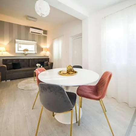 Lux Garden Luxury Apartmán *