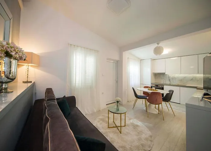 Lux Garden Luxury * Split