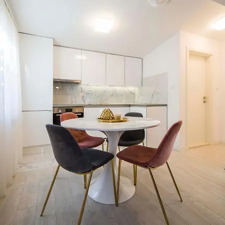 Lux Garden Luxury * Split